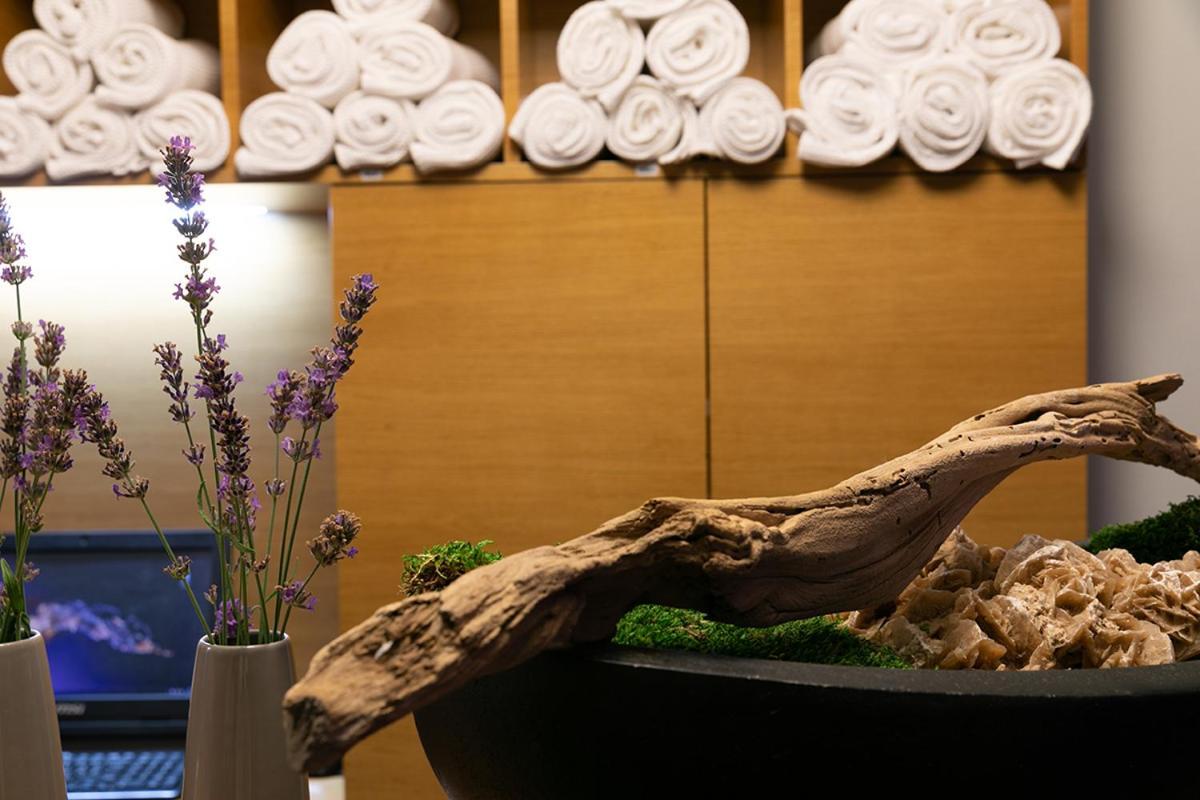 Hotel Abacie & Wellness วาลาชเก เมซิริชี ภายนอก รูปภาพ